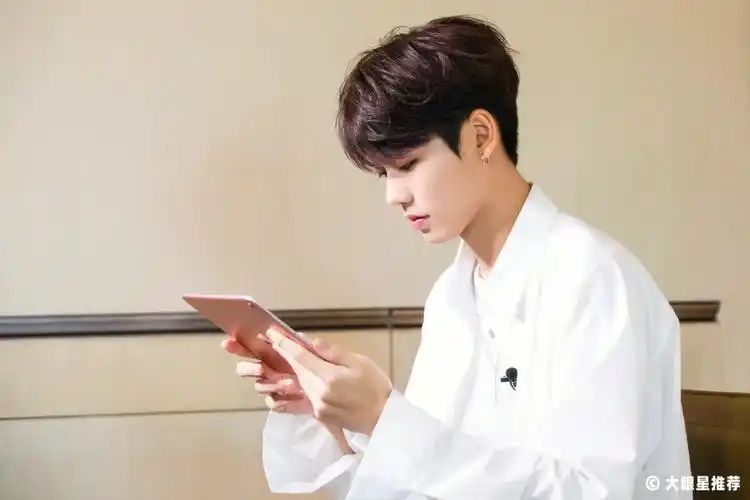 林彦俊新浪扫楼对手东南西北壁纸834