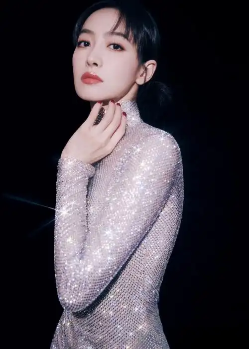 #宋茜簪花图是ai合成的##宋茜另一种蓝#