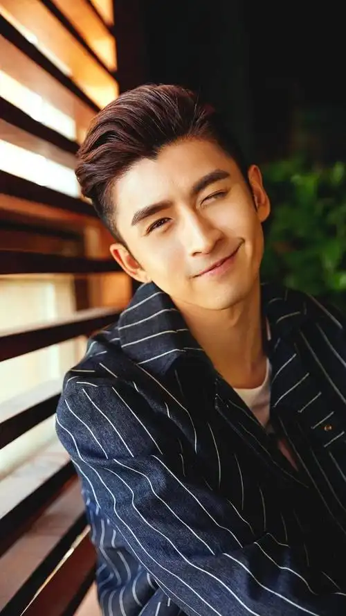 张云龙帅气写真