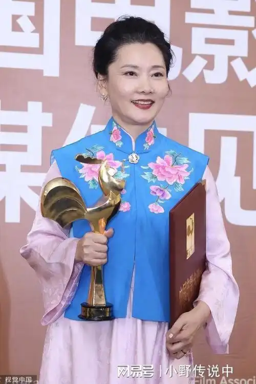 金鸡奖得主何赛飞曾因长相太美无人敢追父亲为了她不再另娶