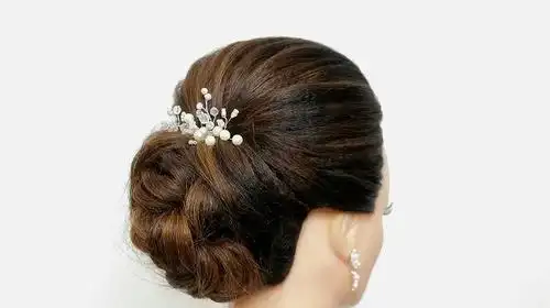 50岁大妈最爱的一款时尚扎发,扎上整个人都很显年轻气质