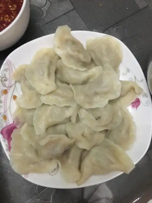 美味的饺子也跟上了,看着流口水,我想要快点吃