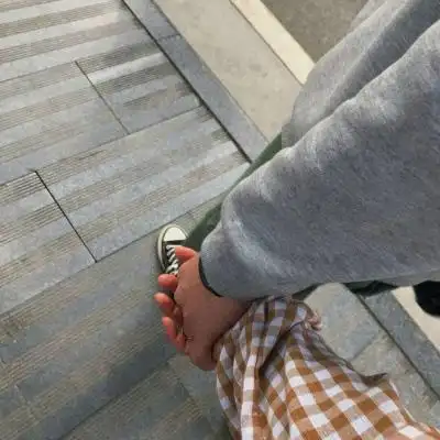 牵手图片情侣头像唯美浪漫情侣图片大全