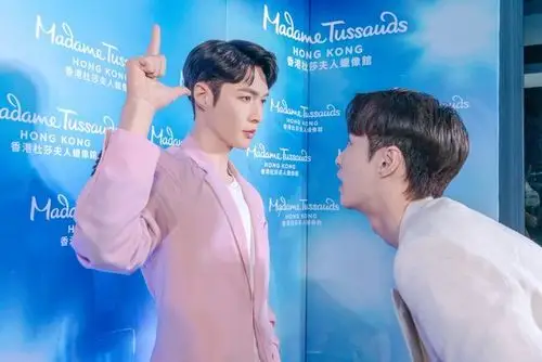 【吴亦凡x张艺兴】白莲花观察日记(番外来了,7.12更新)