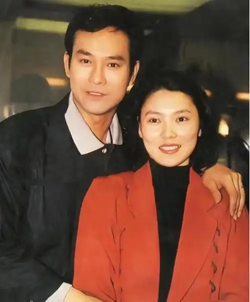 回顾沈殿霞去世多年答应她好好照顾女儿的前夫郑少秋做到了吗