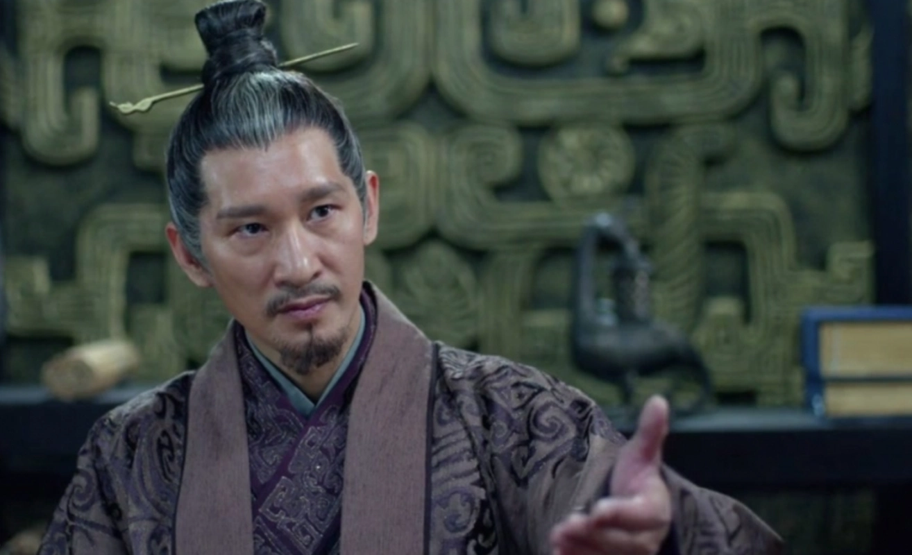 原创54岁大红大紫,被赞与陈道明王志文等身,王劲松凭啥这么"横"?