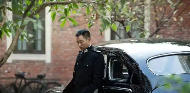 里出演廖三民,曾是宁静前男友,今凭《隐秘而伟大》走红_王小毅_观众