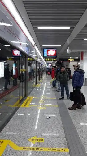 走进郑州地铁(手机摄影)