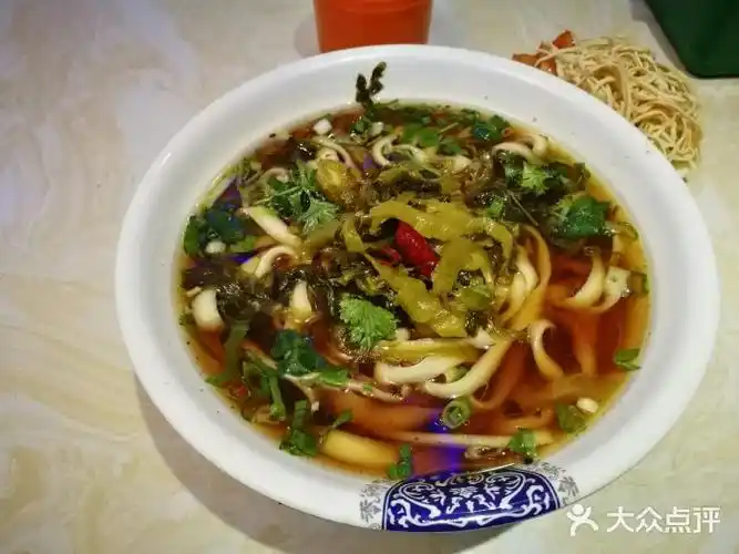 老坛酸菜面