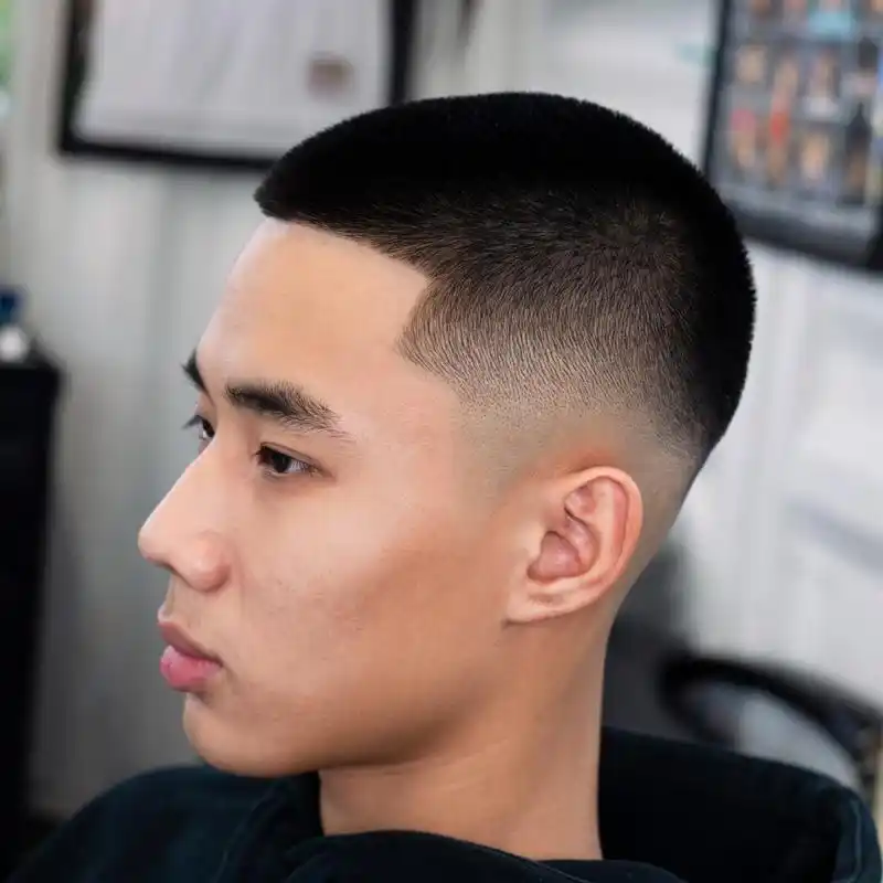 美式寸头|干净利索的发型 寸头是真的方便,但也比较挑头型和脸型,也都