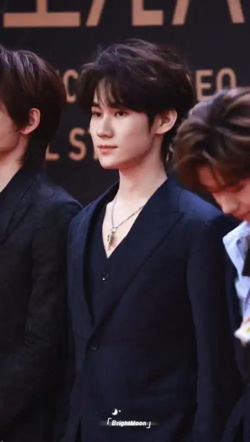 张真源奔跑吧##星光大赏