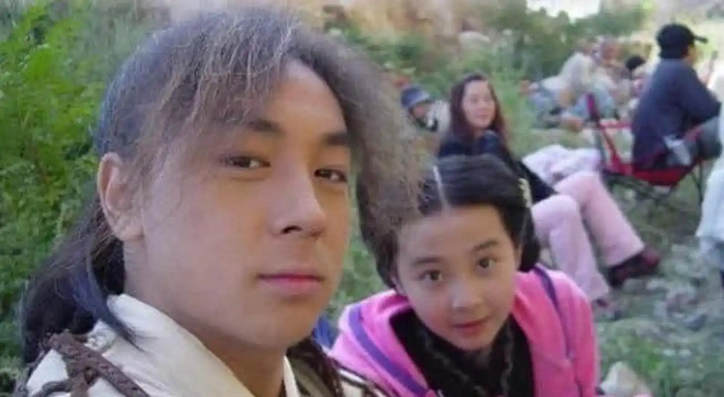 和释小龙搭档的杨丽晓也引起了很多人的关注