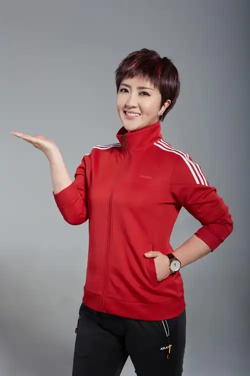 著名歌手格格助力爱健步为亿万父母送上健康礼物