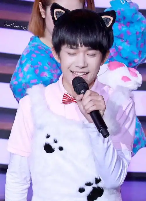 tfboys易烊千玺160224王牌对王牌高清crlogo梨涡