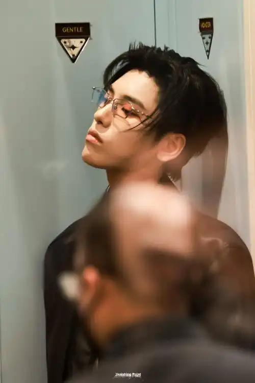 王子异[超话]##王子异电影拯救嫌疑人##王子异入选2023星辰大海