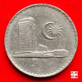 82年的硬币不知是什么国家的面值是50背面是一个大楼天空是太阳和月亮