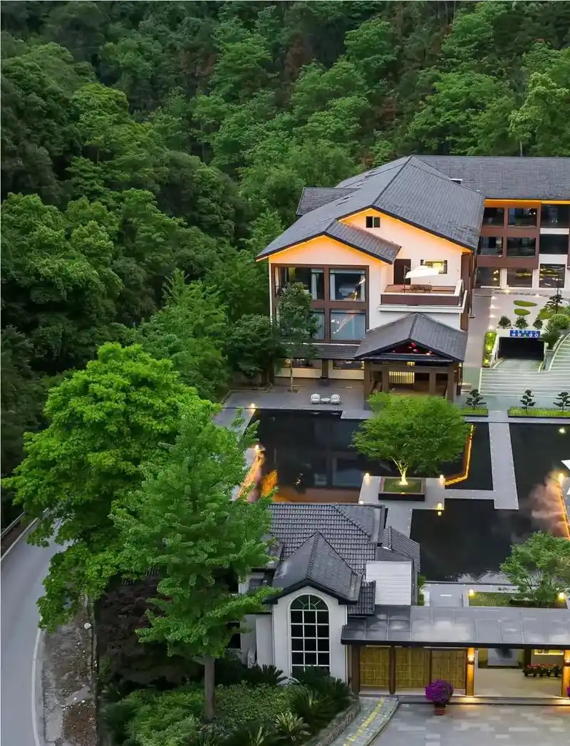 隐居山林的民宿|只在此山中,云深不知处.你是否也厌倦了千篇一 - 抖音