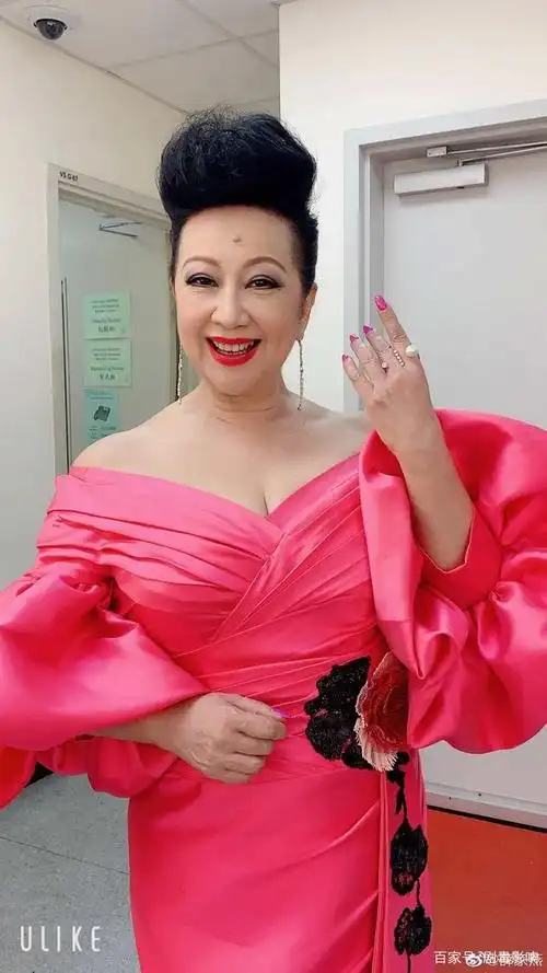 娱乐圈8位隐形富婆:有人热衷投资房产,有人选择优雅老去