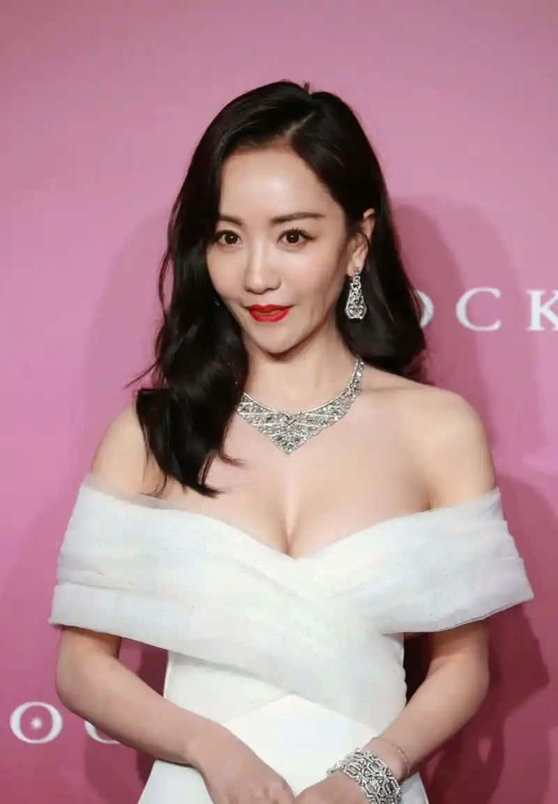 杨蓉# 宝格丽红毯实在有点惊艳