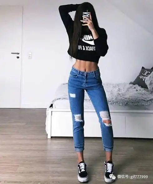 晒马甲线已经过时,现在流行晒ab线了!