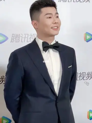 星河入好梦,切糕蘸白糖_饺子_猫咪_搞怪_周九良_娱乐_明星娱乐资讯