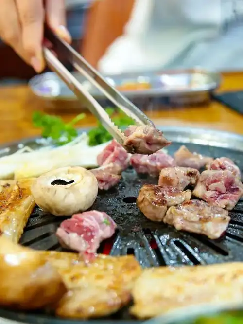 贵阳韩式烤肉界大佬阿里阿里空降云上方舟!一口get正宗韩味!