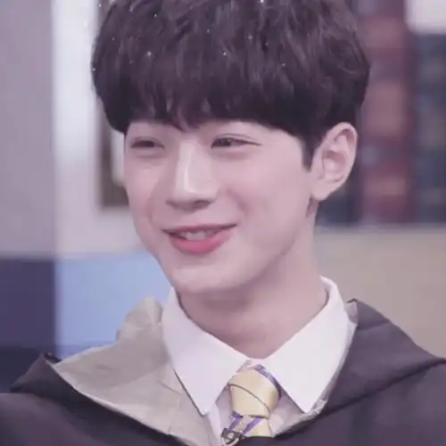 赖冠霖头像染九儿二改池曳