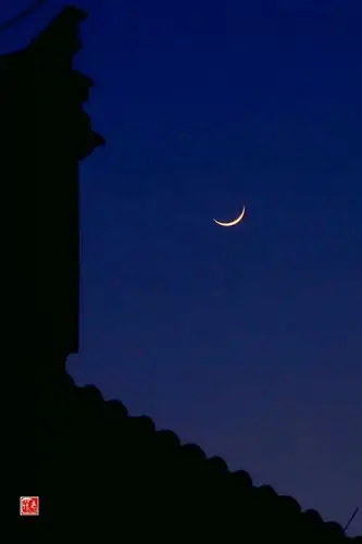 台儿庄古城:大鸡年第一轮夕阳红,还有弯月照火龙/老茂图话