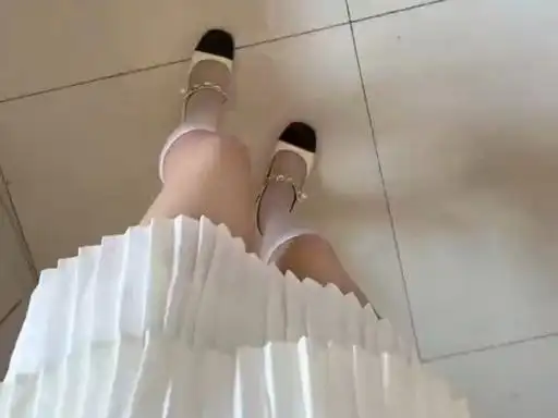 夏天不能穿皮鞋 一穿就捂脚不透气