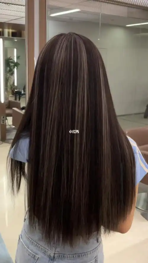 挑染 青岛染发不挑肤色 不挑脸型 谁染谁好看 超级具有混血感搭配直发