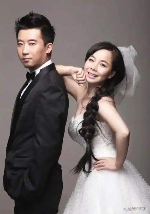 王二妮靠星光大道走红放弃百万年薪嫁农村如今活成这样