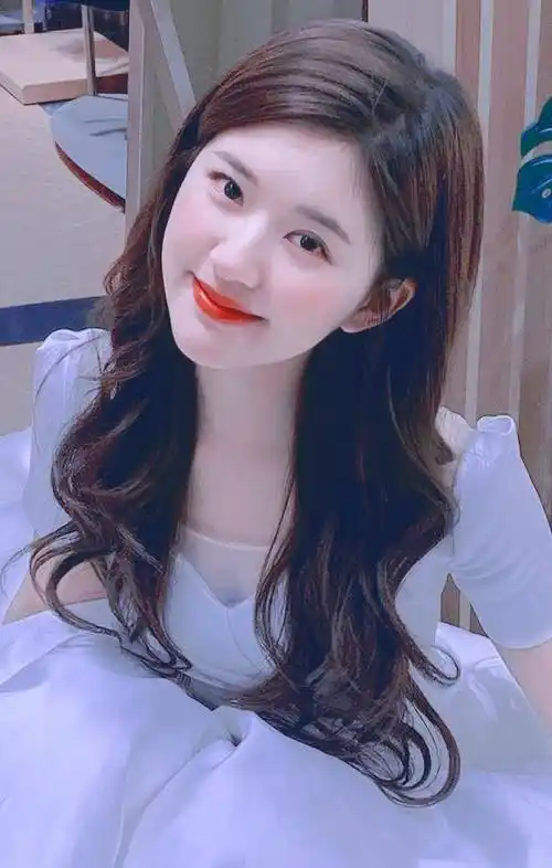 甜妹天花板赵露思简直可爱出天际