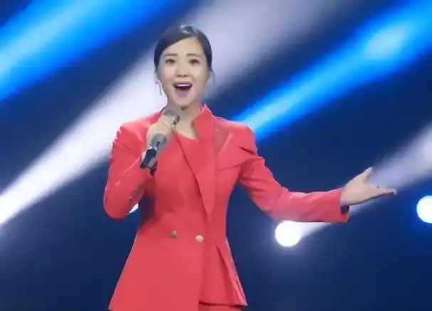 著名歌手云朵个人资料