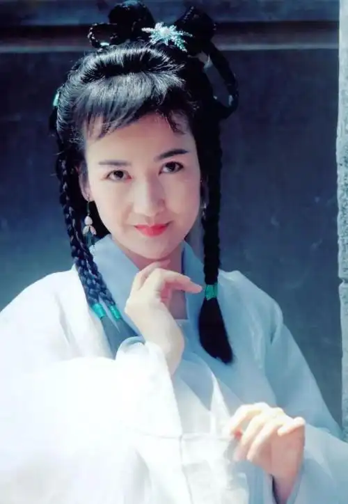 陈美琪:朴素的明星,高贵的人!