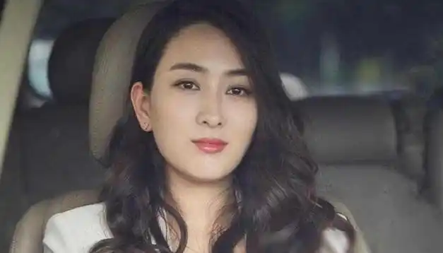 小璐遭嘲,今前程堪忧|军训|军校|娱乐圈|李小璐|乒乓球比赛_网易订阅