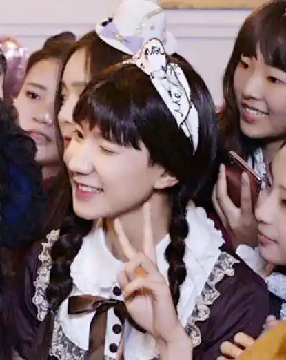 tfboys女装比女人都美,网友表示恋爱的感觉_王源_王俊凯_易烊