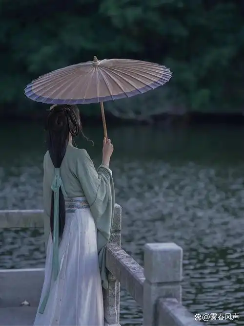 一些我和客人都很爱的古风背影照  	 拍摄时除了正面侧面, 也很喜欢拍