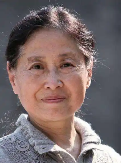 可能有大部分人不太记得这个女演员,但是徐秀林可是一个老戏骨,不仅是