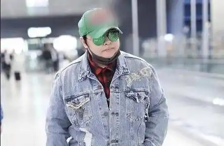 韩红瘦40斤现身机场!