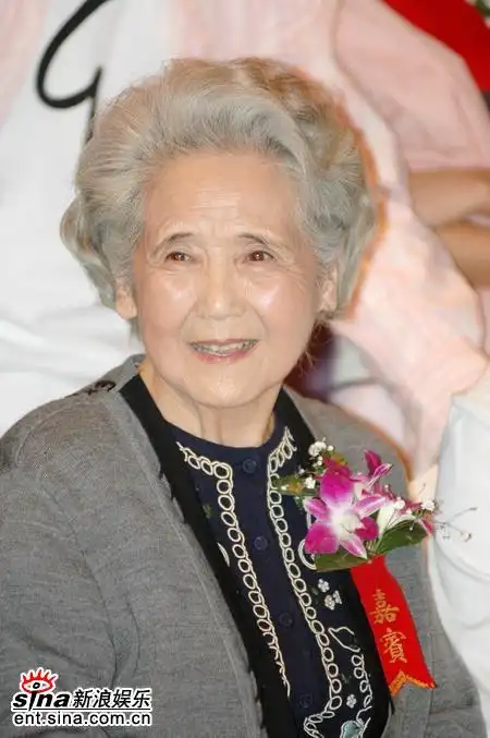 图文:《麻辣婆媳》开机--表演艺术家鲁园