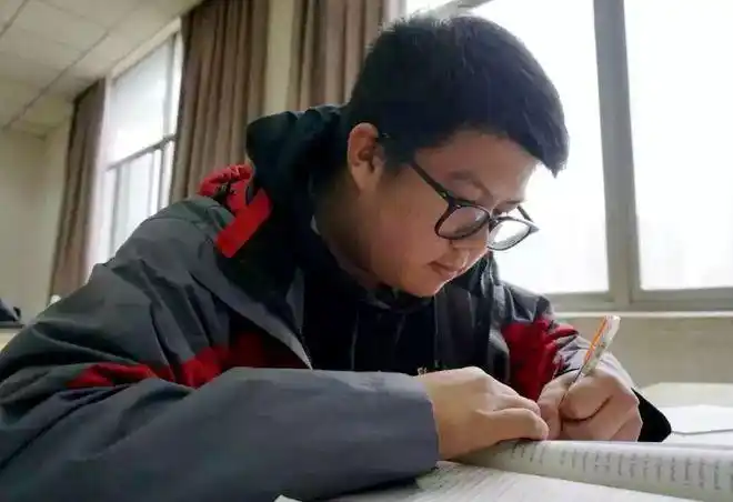 为啥学霸不愿给学渣做辅导真不是学霸高冷主要是学渣不思进取