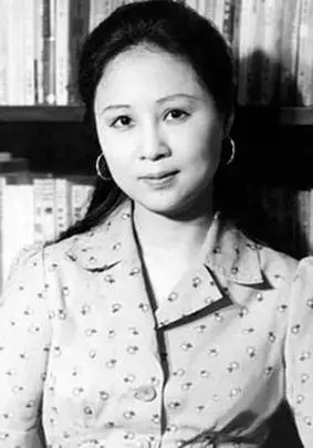 琼瑶胡金铨归亚蕾徐枫张艾嘉柯俊雄曾合作的《我的爷爷》.