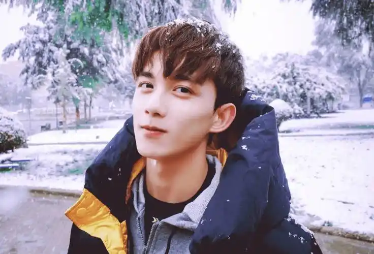 吴磊"父亲"孙兴,今模样大变无人识,娶万人迷回家却凭实力变糊_事业