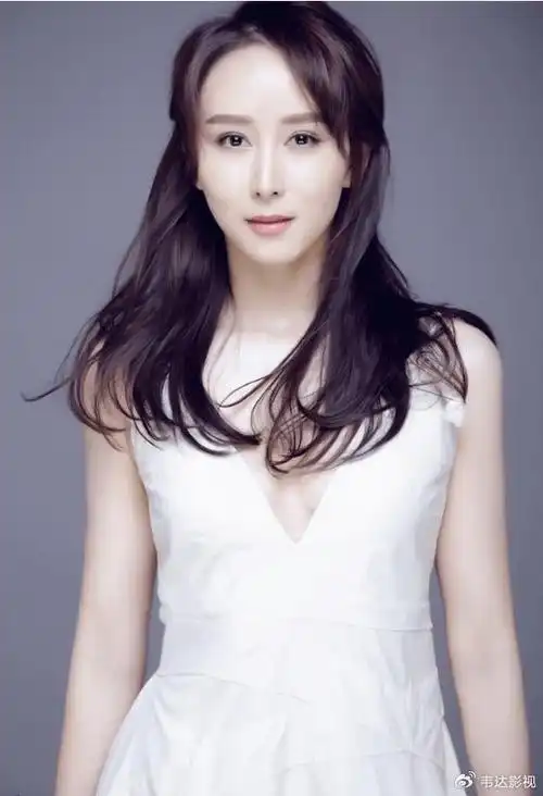 45岁胡静身材曝光,女人味十足,令人惊艳!|胡静|女神|音乐_新浪新闻