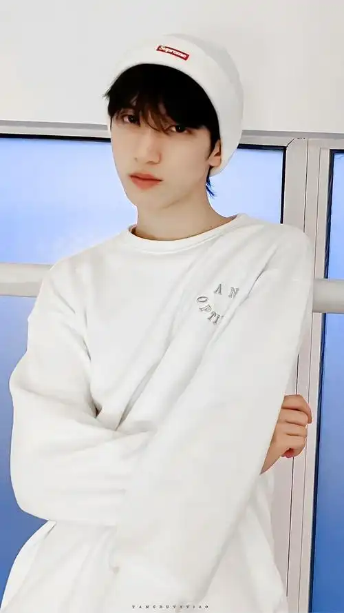 严浩翔yhx绝美安利美颜图楼