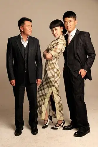 《劫中劫》棚拍海报 郭晓冬秀动作控诉三宗最