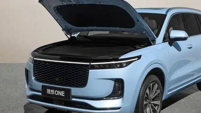 理想one国产新能源中型suv销冠每月热销4000