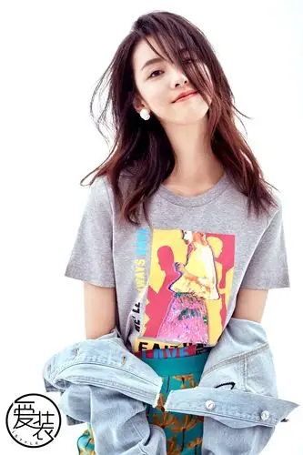 陈都灵颠覆小清新 驾驭全新炫彩style