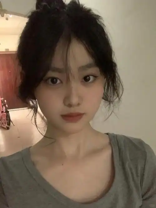 医生对我说,我的记忆丧失了,然而我觉得我们的感情不会消失