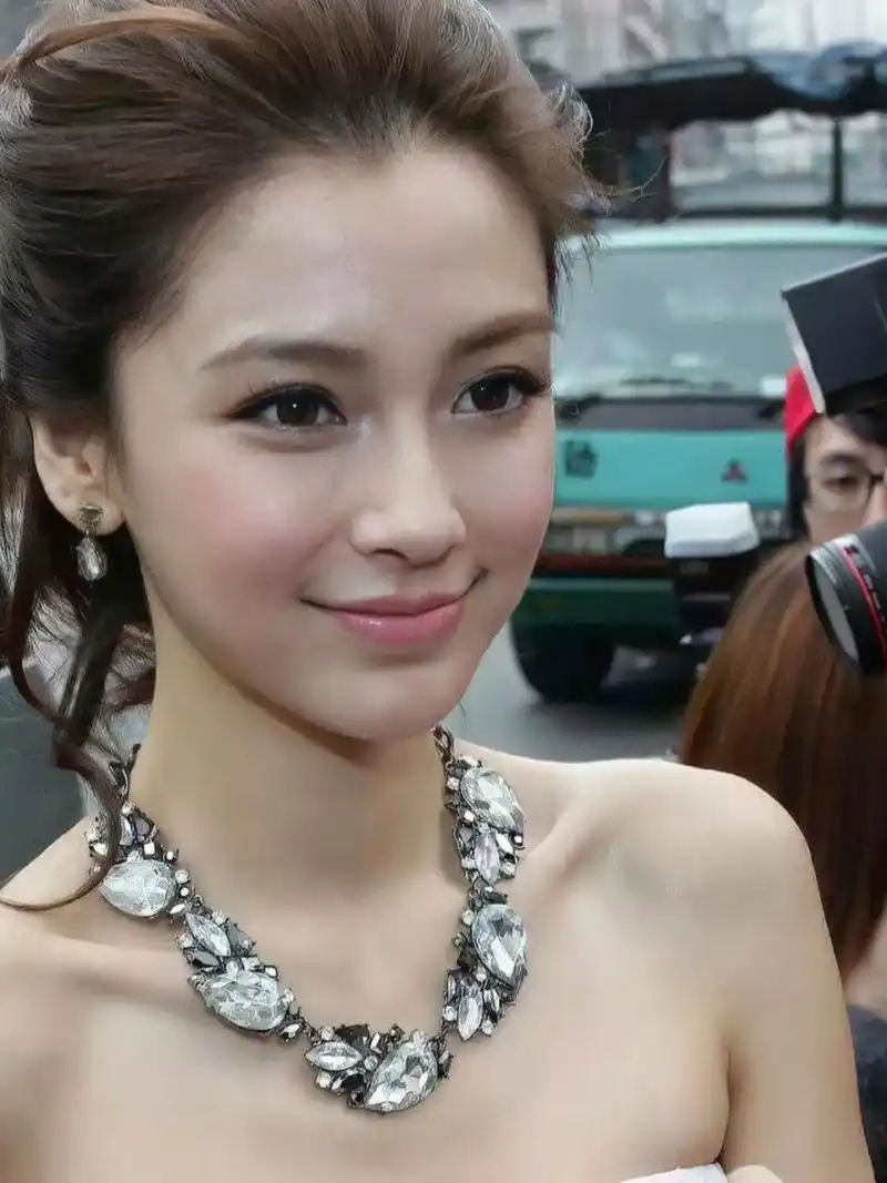 angelababy早期照片,又美又纯又欲,说她是娱乐算最美的都不过分